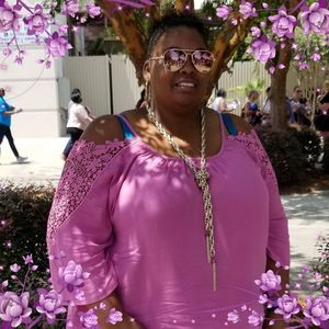 Meet your Posher, Sharon